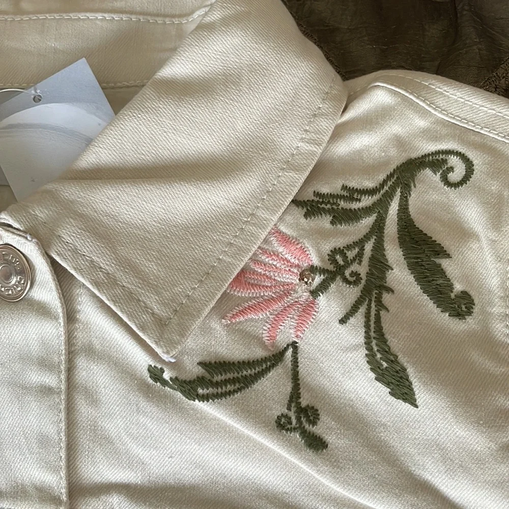 Fancy jacket - Picture 4 of 9